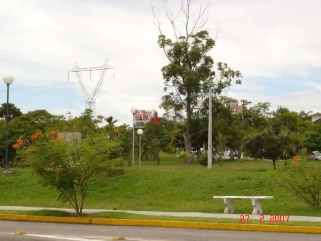 Casa / Sobrado para Venda em São José dos Campos/SP Jardim das Colinas 5 Quartos