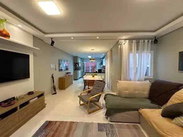 Casa / Sobrado para Venda em São José dos Campos/SP Jardim das Indústrias 3 Quartos