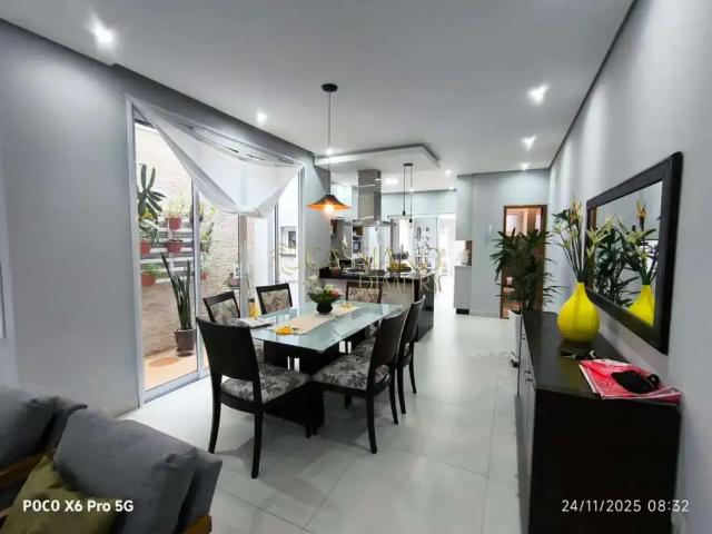 Casa / Sobrado para Venda em São José dos Campos/SP Jardim das Indústrias 3 Quartos