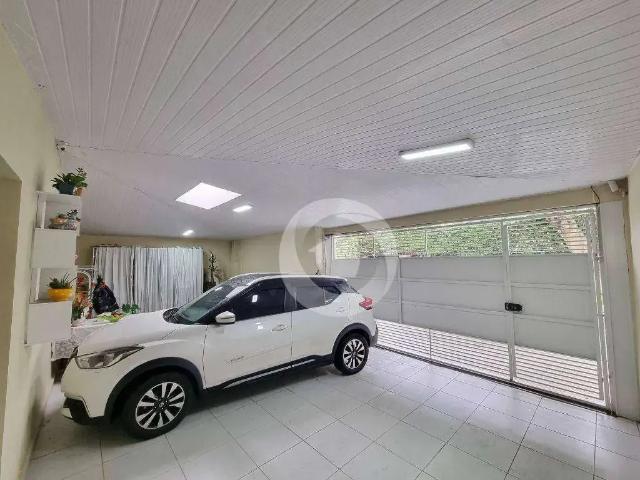Casa / Sobrado para Venda em São José dos Campos/SP Jardim das Indústrias 3 Quartos