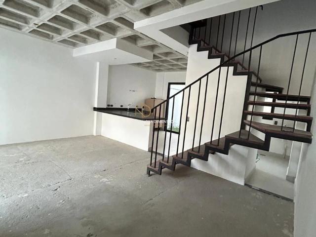 Casa / Sobrado para Venda em São José dos Campos/SP Jardim das Indústrias 3 Quartos