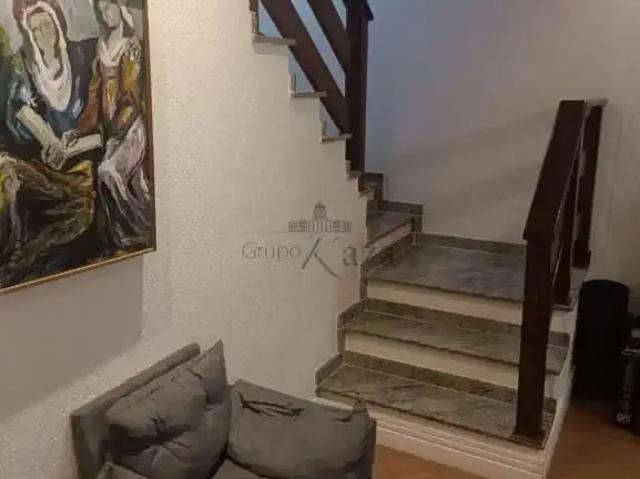 Casa / Sobrado para Venda em São José dos Campos/SP Jardim das Indústrias 3 Quartos