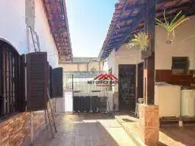 Casa / Sobrado para Venda em São José dos Campos/SP Jardim das Indústrias 3 Quartos