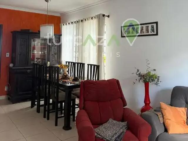 Casa / Sobrado para Venda em São José dos Campos/SP Jardim das Indústrias 3 Quartos