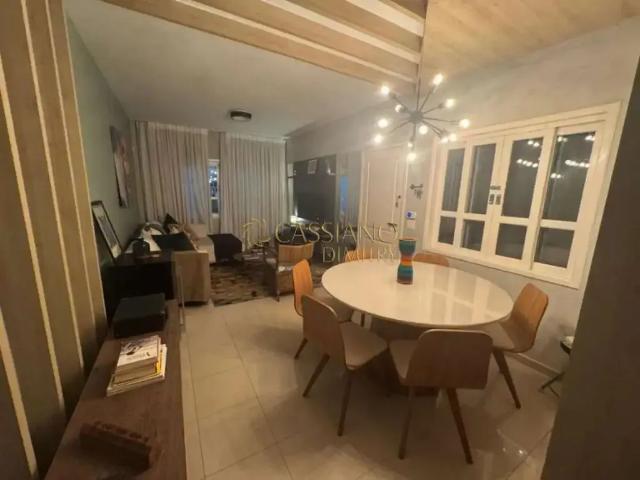 Casa / Sobrado para Venda em São José dos Campos/SP Jardim das Indústrias 3 Quartos