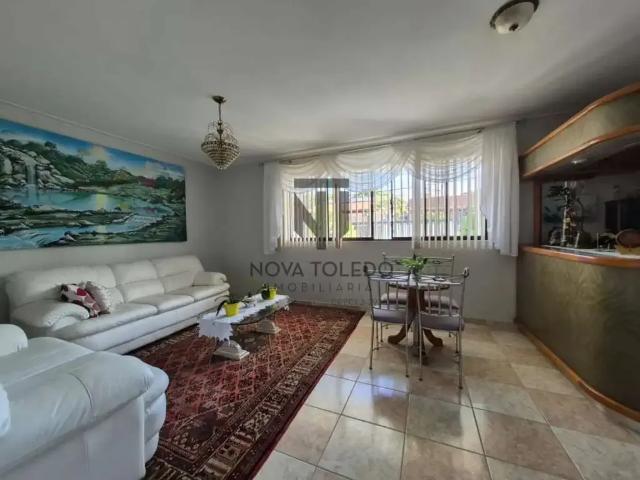 Casa / Sobrado para Venda em São José dos Campos/SP Jardim das Indústrias 3 Quartos