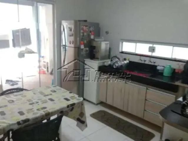 Casa / Sobrado para Venda em São José dos Campos/SP Jardim das Indústrias 3 Quartos