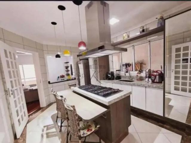 Casa / Sobrado para Venda em São José dos Campos/SP Jardim das Indústrias 3 Quartos