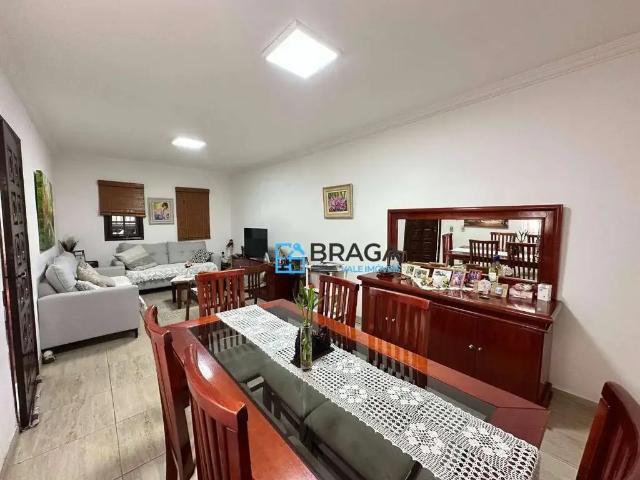 Casa / Sobrado para Venda em São José dos Campos/SP Jardim das Indústrias 3 Quartos