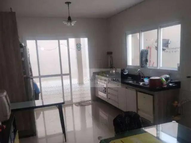 Casa / Sobrado para Venda em São José dos Campos/SP Jardim das Indústrias 3 Quartos