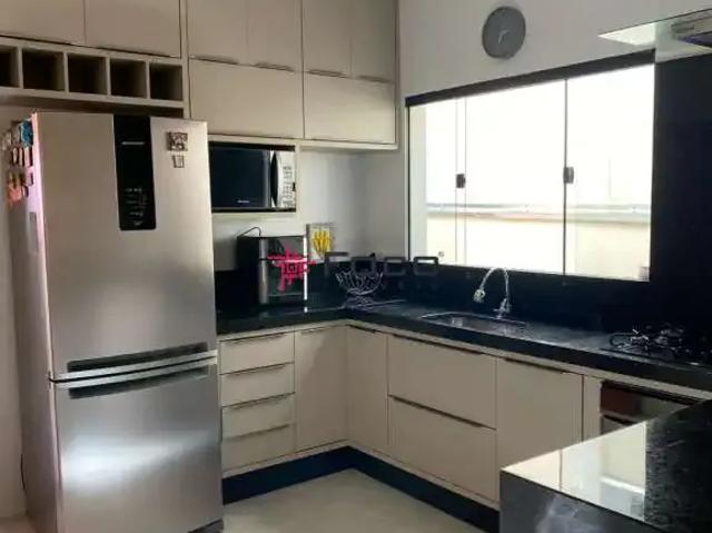 Casa / Sobrado para Venda em São José dos Campos/SP Jardim das Indústrias 3 Quartos