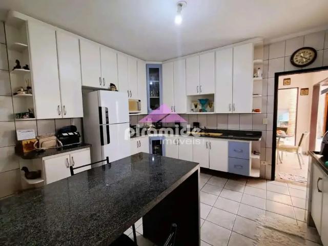 Casa / Sobrado para Venda em São José dos Campos/SP Jardim das Indústrias 3 Quartos