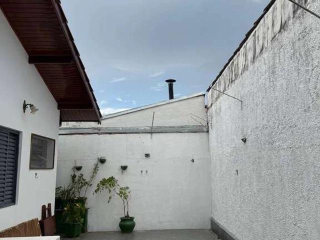 Casa / Sobrado para Venda em São José dos Campos/SP Jardim das Indústrias 3 Quartos