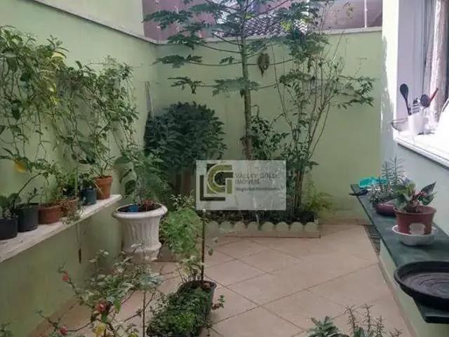 Casa / Sobrado para Venda em São José dos Campos/SP Jardim das Indústrias 3 Quartos