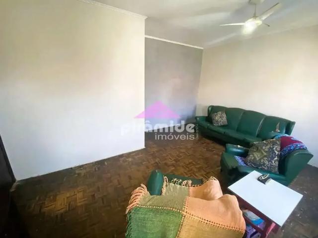 Casa / Sobrado para Venda em São José dos Campos/SP Jardim das Indústrias 3 Quartos