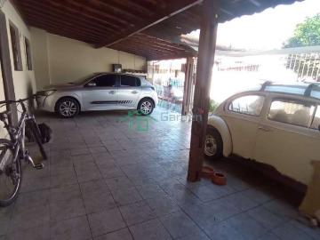 Casa / Sobrado para Venda em São José dos Campos/SP Jardim das Indústrias 3 Quartos