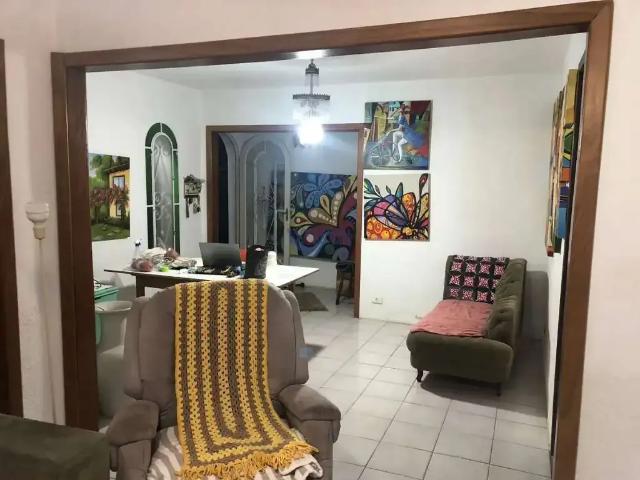 Casa / Sobrado para Venda em São José dos Campos/SP Jardim das Indústrias 3 Quartos