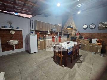 Casa / Sobrado para Venda em São José dos Campos/SP Jardim das Indústrias 3 Quartos