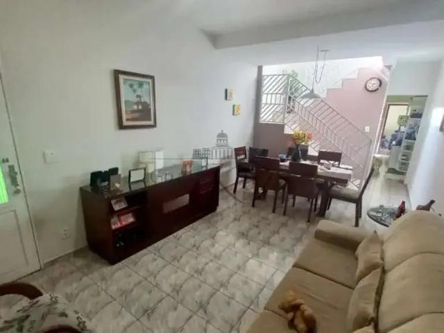 Casa / Sobrado para Venda em São José dos Campos/SP Jardim das Indústrias 3 Quartos