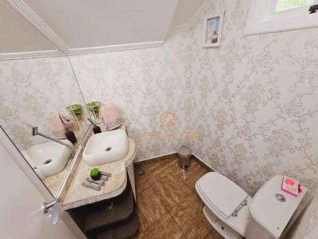 Casa / Sobrado para Venda em São José dos Campos/SP Jardim das Indústrias 3 Quartos
