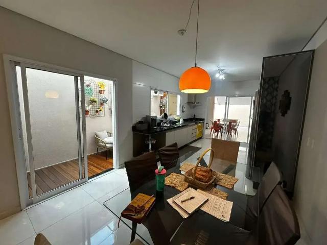 Casa / Sobrado para Venda em São José dos Campos/SP Jardim das Indústrias 3 Quartos