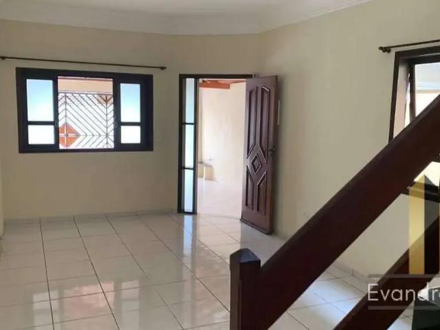 Casa / Sobrado para Venda em São José dos Campos/SP Jardim das Indústrias 3 Quartos