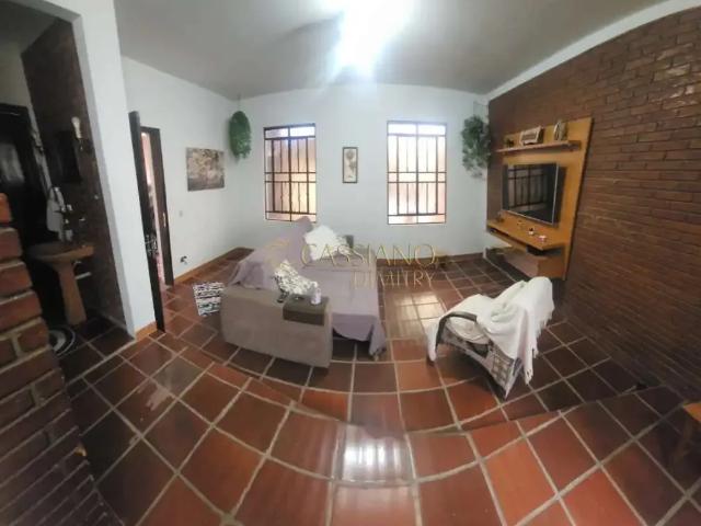 Casa / Sobrado para Venda em São José dos Campos/SP Jardim das Indústrias 4 Quartos
