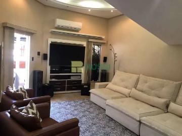 Casa / Sobrado para Venda em São José dos Campos/SP Jardim das Indústrias 4 Quartos
