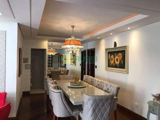 Casa / Sobrado para Venda em São José dos Campos/SP Jardim das Indústrias 4 Quartos