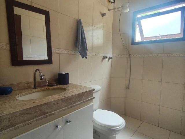 Casa / Sobrado para Venda em São José dos Campos/SP Jardim das Indústrias 4 Quartos