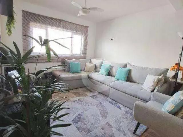 Casa / Sobrado para Venda em São José dos Campos/SP Jardim das Indústrias 4 Quartos