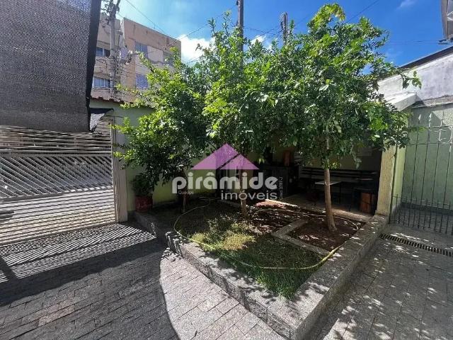 Casa / Sobrado para Venda em São José dos Campos/SP Jardim das Indústrias 4 Quartos