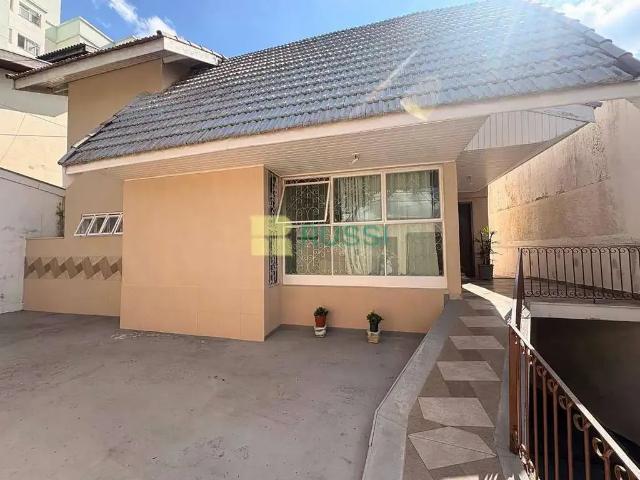 Casa / Sobrado para Venda em São José dos Campos/SP Jardim das Indústrias 4 Quartos