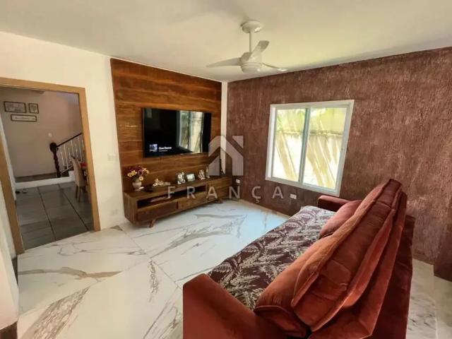 Casa / Sobrado para Venda em São José dos Campos/SP Jardim das Indústrias 4 Quartos