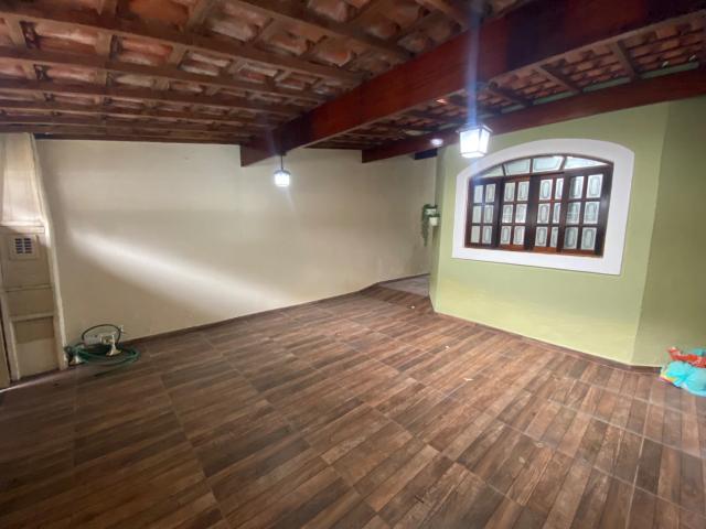 Casa / Sobrado para Venda em São José dos Campos/SP Jardim das Indústrias 4 Quartos