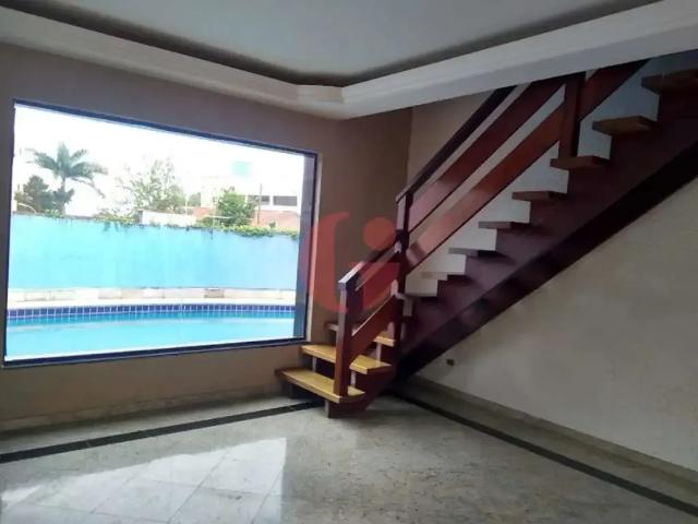 Casa / Sobrado para Venda em São José dos Campos/SP Jardim das Indústrias 5 Quartos