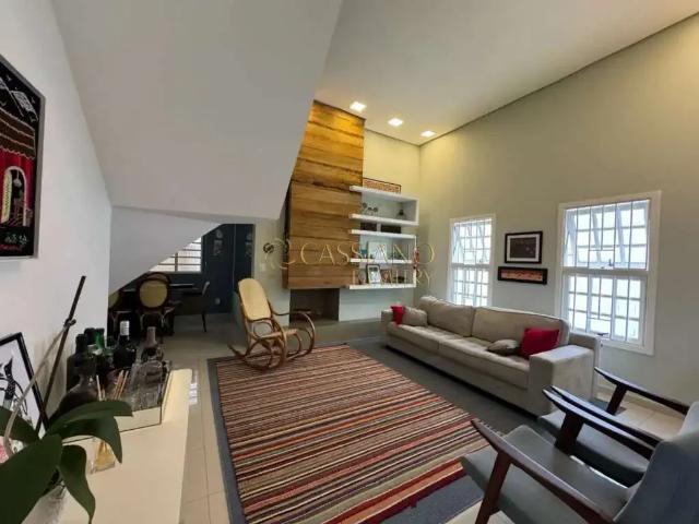 Casa / Sobrado para Venda em São José dos Campos/SP Jardim das Indústrias 5 Quartos