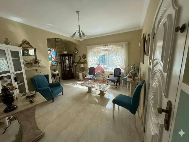 Casa / Sobrado para Venda em São José dos Campos/SP Jardim das Indústrias 5 Quartos