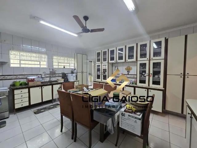 Casa / Sobrado para Venda em São José dos Campos/SP Jardim das Indústrias 7 Quartos