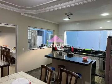 Casa / Sobrado para Venda em São José dos Campos/SP Jardim do Céu 3 Quartos