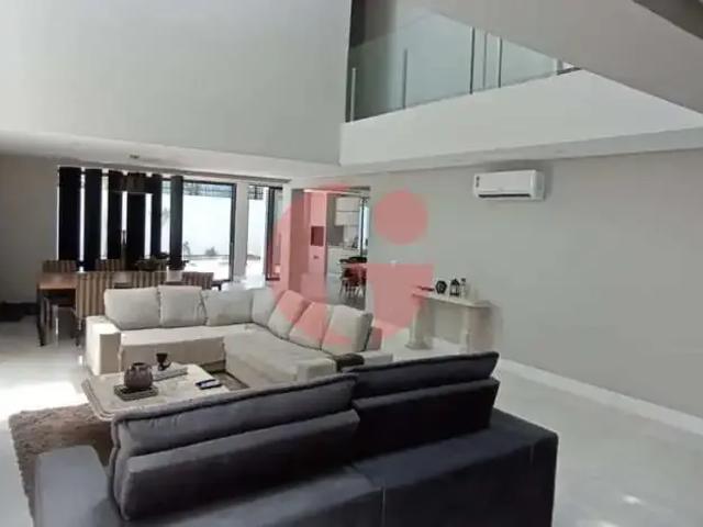 Casa / Sobrado para Venda em São José dos Campos/SP Jardim do Golfe 4 Quartos