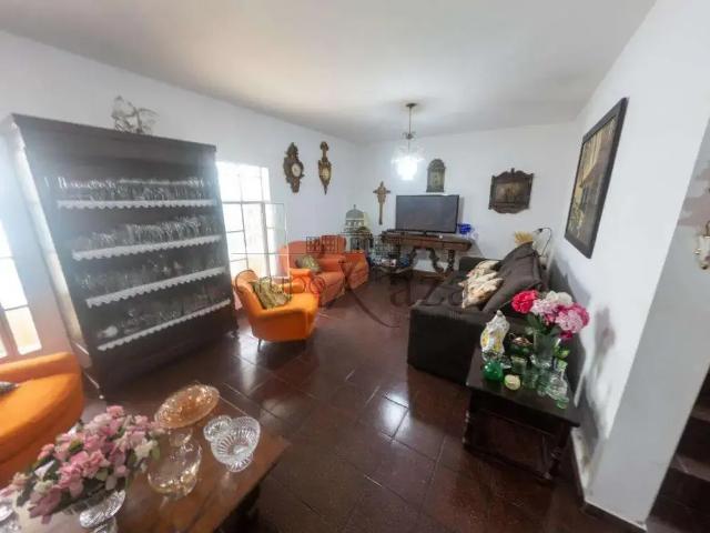 Casa / Sobrado para Venda em São José dos Campos/SP Jardim Esplanada II 4 Quartos