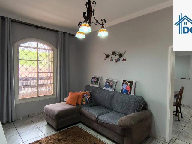 Casa / Sobrado para Venda em São José dos Campos/SP Jardim Guimarães 3 Quartos