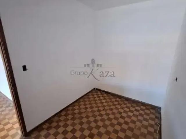 Casa / Sobrado para Venda em São José dos Campos/SP Jardim Ismênia 3 Quartos