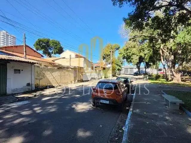 Casa / Sobrado para Venda em São José dos Campos/SP Jardim Ismênia 4 Quartos