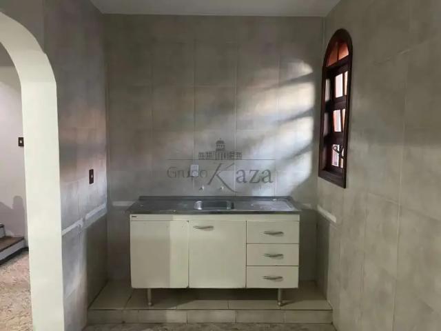 Casa / Sobrado para Venda em São José dos Campos/SP Jardim Paraíso do Sol 4 Quartos