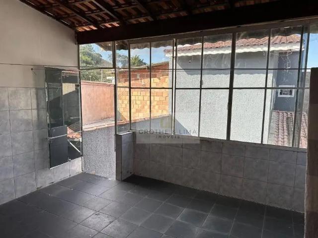 Casa / Sobrado para Venda em São José dos Campos/SP Jardim Pararangaba 3 Quartos
