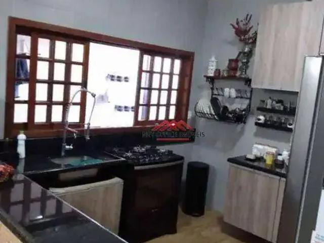Casa / Sobrado para Venda em São José dos Campos/SP Jardim Pararangaba 5 Quartos