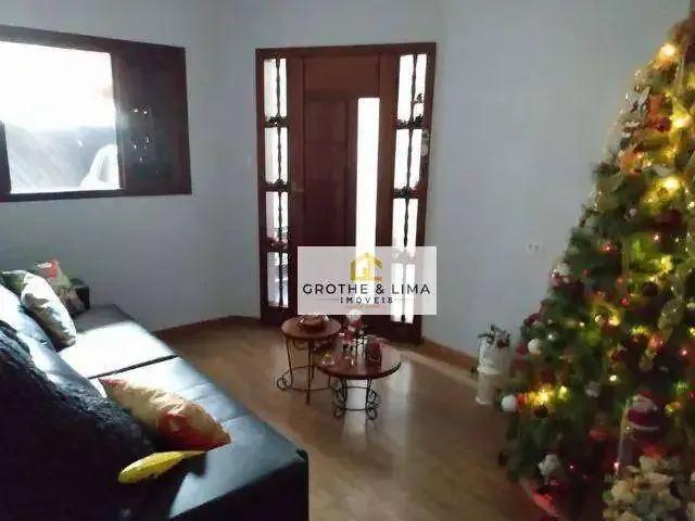 Casa / Sobrado para Venda em São José dos Campos/SP Jardim Pararangaba 5 Quartos