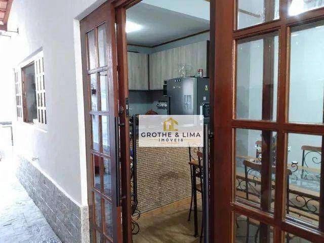 Casa / Sobrado para Venda em São José dos Campos/SP Jardim Pararangaba 5 Quartos